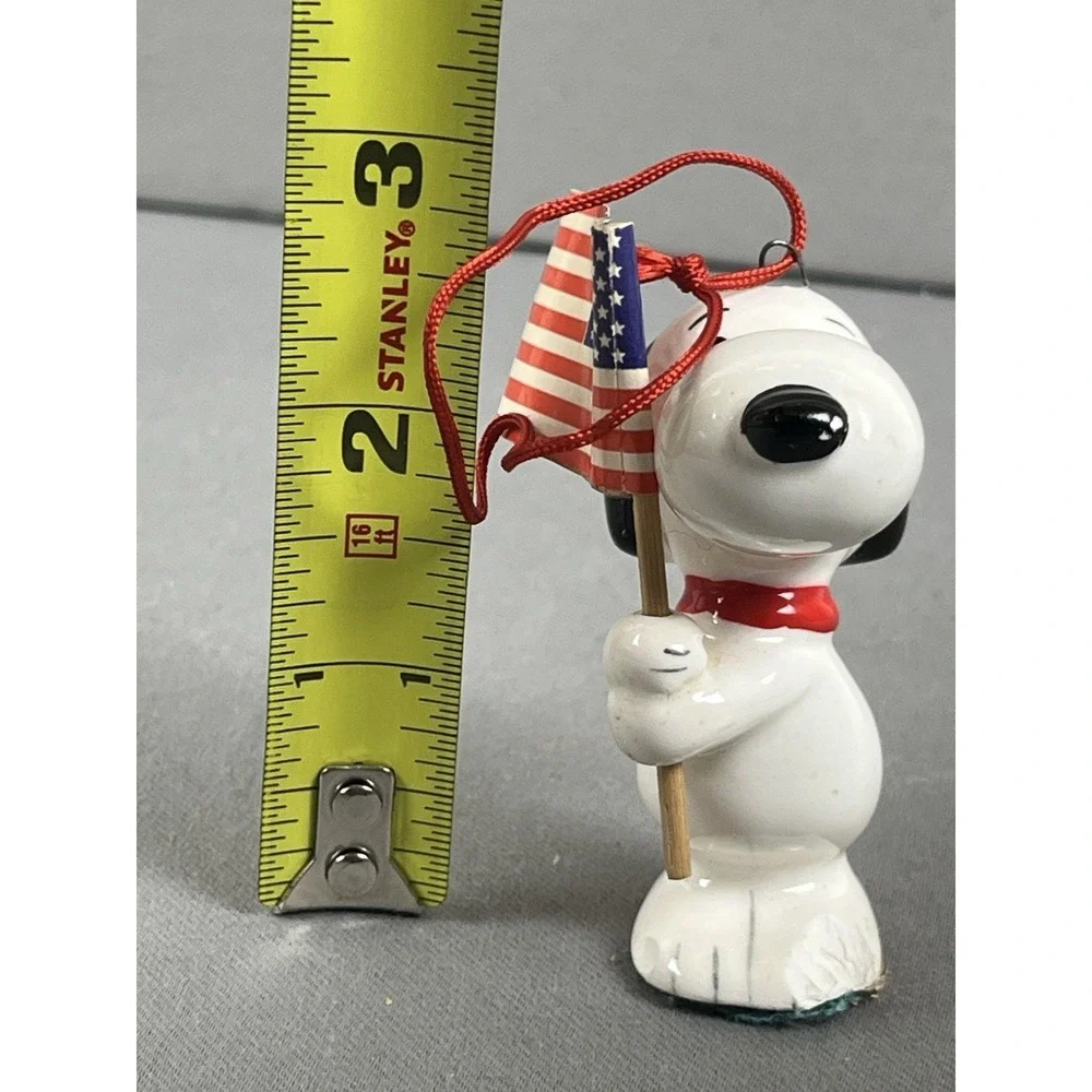 Vintage Peanuts Snoopy USA Flag Ceramic Ornament Patriotic Syndicate Christmas